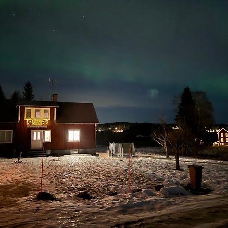 Ett Hus Med 3 Sovrum Med Supersnabba Internet Fiberanslutningen 1000Mb-100Mb I Hoeg, 7 Minuter Fran Hudiksvall Eksteriør bilde