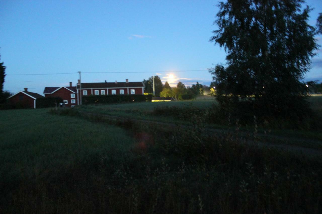 Ett Hus Med 3 Sovrum Med Supersnabba Internet Fiberanslutningen 1000Mb-100Mb I Hoeg, 7 Minuter Fran Hudiksvall Eksteriør bilde